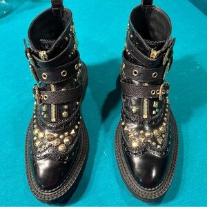 Burberry Gold Studded with straps Black Ankle Boots size 40/9